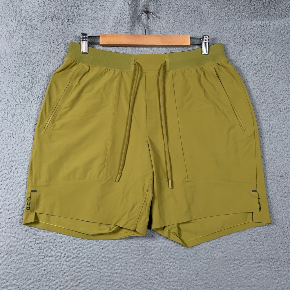 Lululemon License to Train Linerless Short Mens Large L Gold Athletic Workout 7"